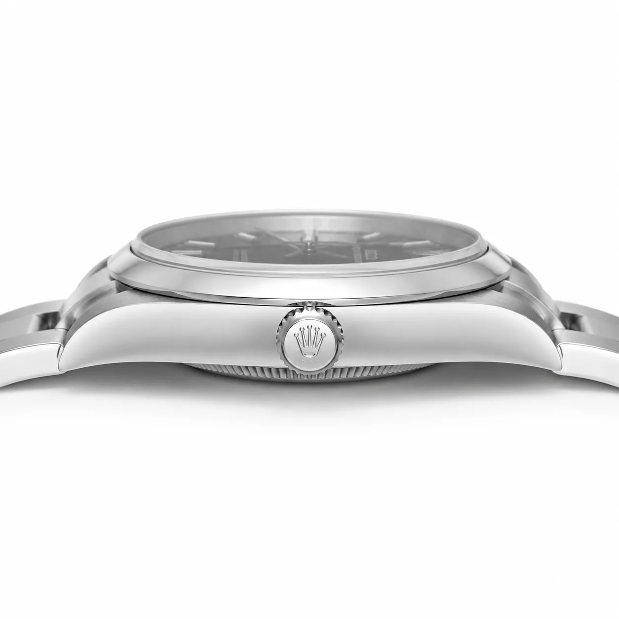 Rolex Oyster Perpetual M124300-0002 Cal.3230 Black Dial AI 头图 2 - 侧面细节 [ai-shot:side-detail]
