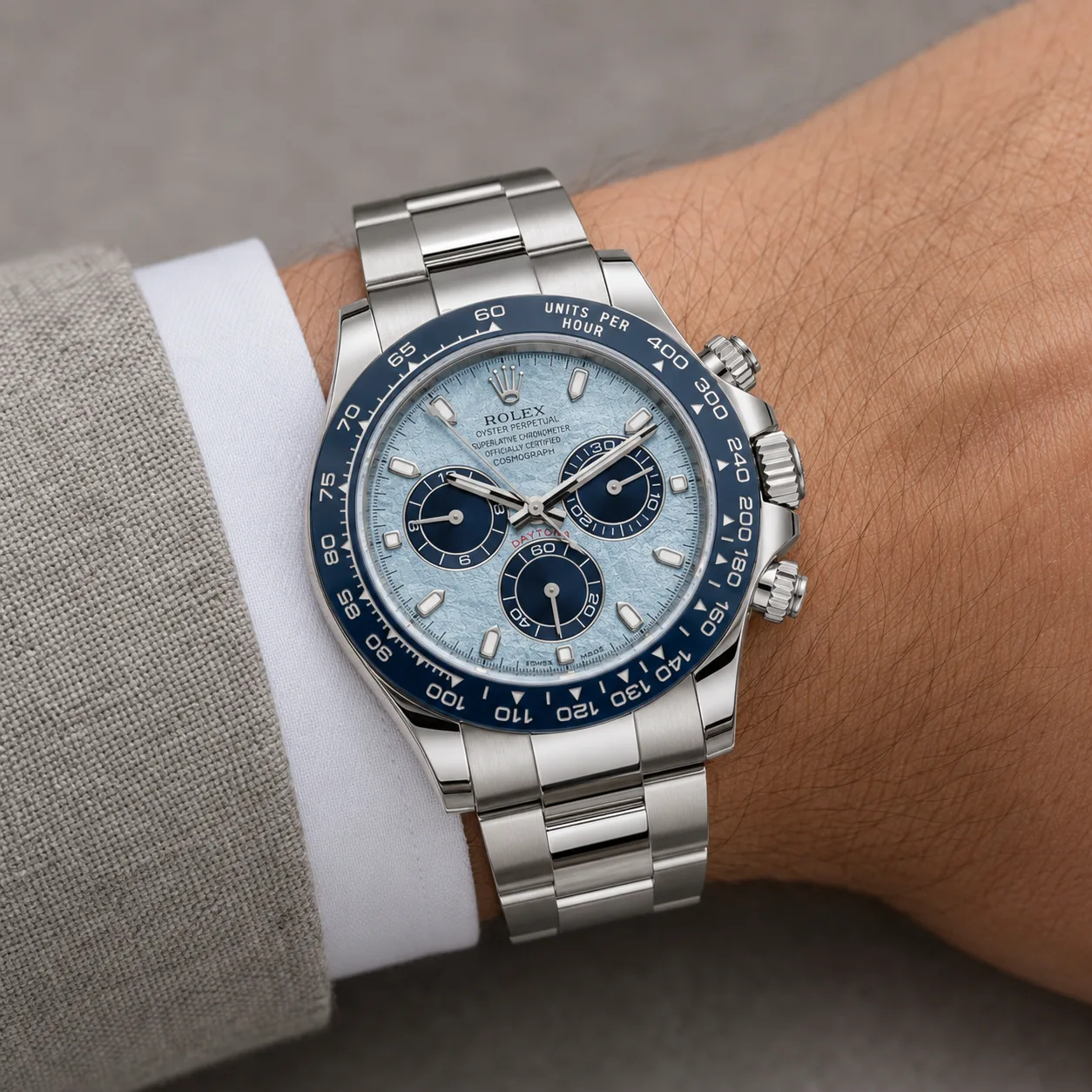 Rolex Cosmograph Daytona m116509-0073 40mm Calibre 4130 Blue / Blue Cerachrom Bezel 18K White Gold AI 头图 4 - 佩戴图 [ai-shot:wrist-shot]