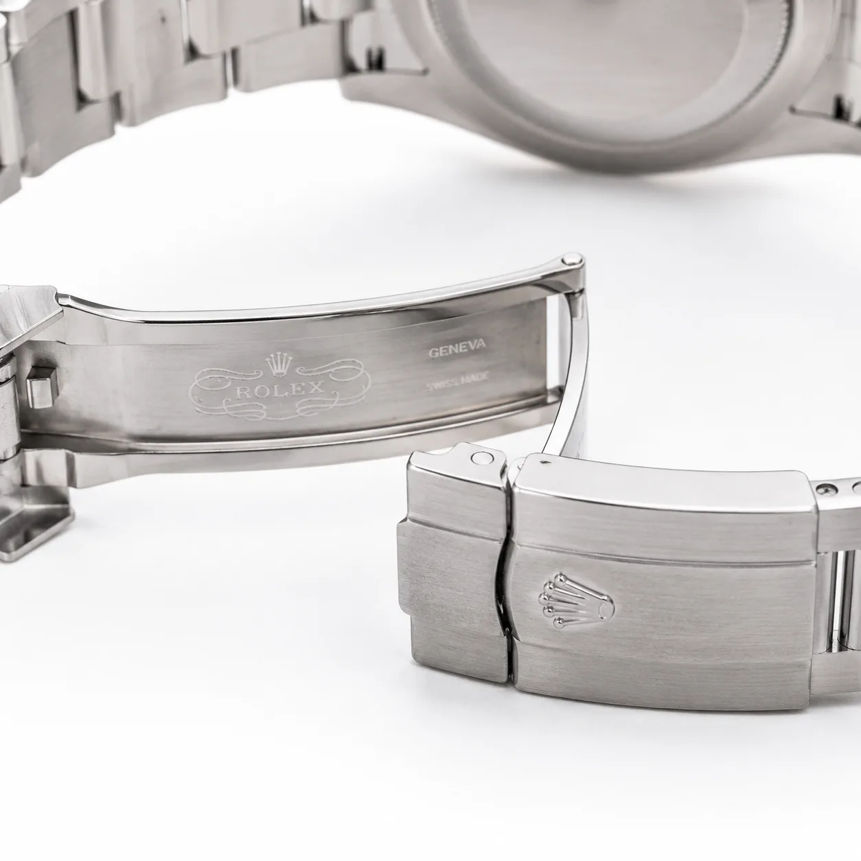 Rolex Oyster Perpetual M124300-0003 Cal.3230 Blue Dial AI 头图 3 - 表扣表链 [ai-shot:bracelet-clasp]