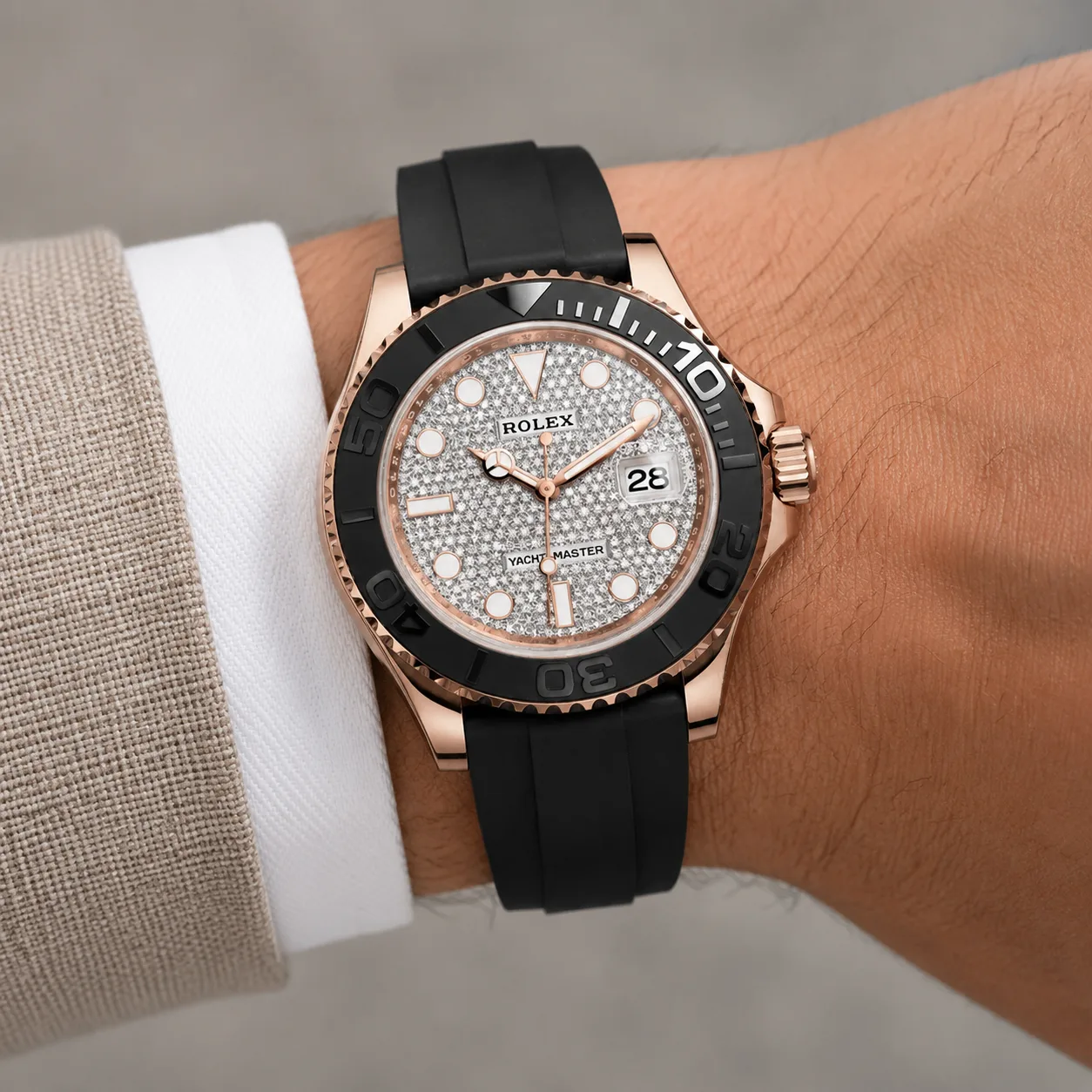 Rolex Yacht-Master m126655-0005 40mm Calibre 3235 Black / Black Cerachrom Bezel 18K Everose Gold AI 头图 4 - 佩戴图 [ai-shot:wrist-shot]