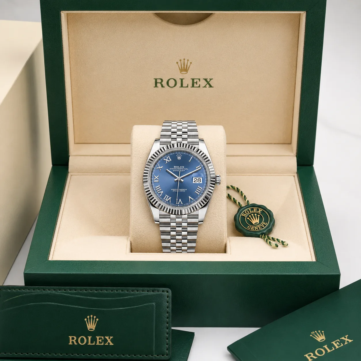 Rolex Datejust m126334-0026 41mm Blue Dial Fluted Bezel 904L Stainless Steel and 18K White Gold AI 头图 5 - 包装盒 [ai-shot:box-shot]