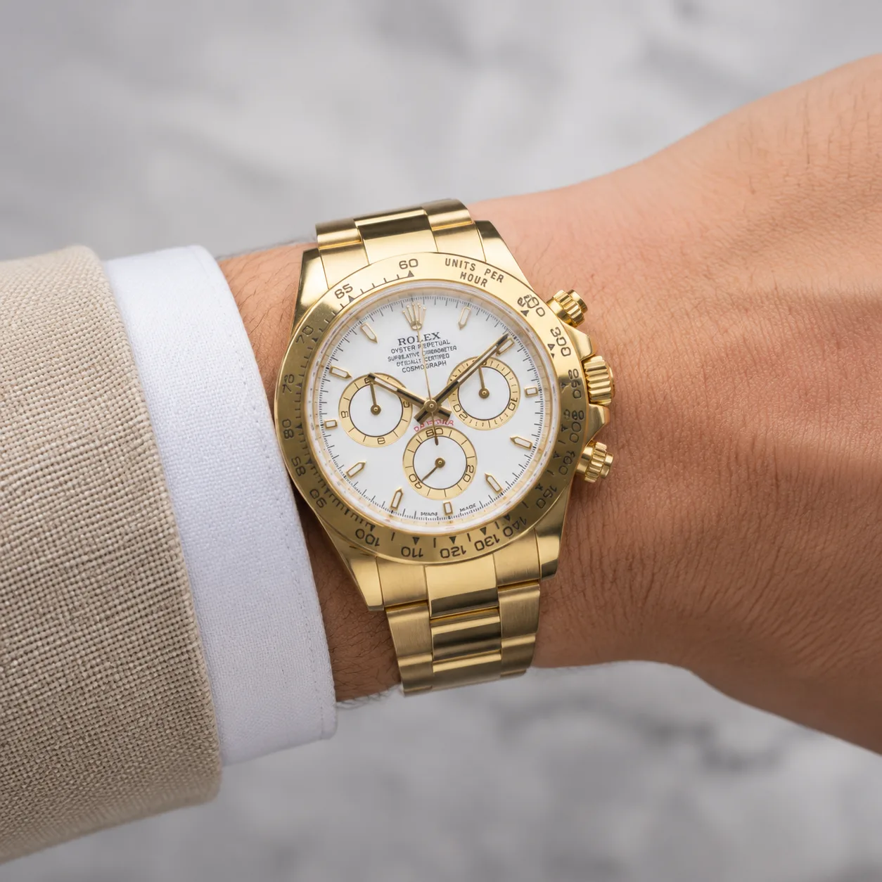 Rolex Cosmograph Daytona 126508-0001 Cal.4131 White Dial Two Tone AI 头图 4 - 佩戴图 [ai-shot:wrist-shot]