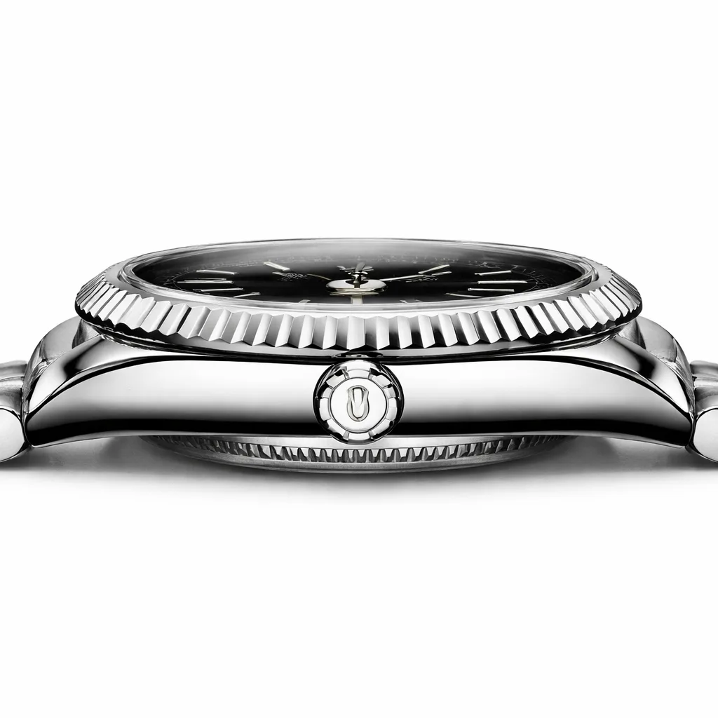 Rolex Day-Date M228239-0004 Cal.3255 Black Dial Fluted Bezel AI 头图 2 - 侧面细节 [ai-shot:side-detail]