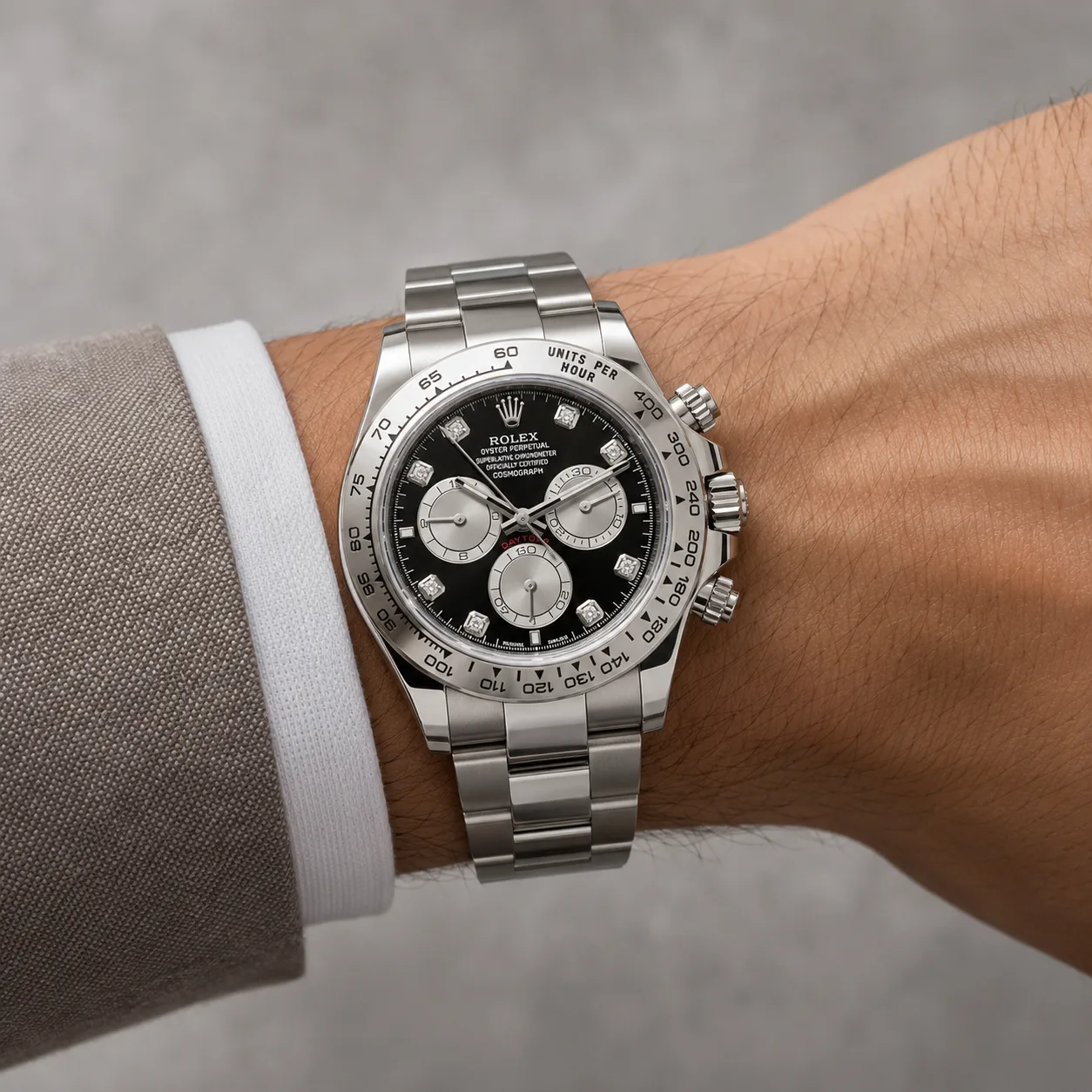 Rolex Datejust m126509-0002 40mm Black Dial Fluted Bezel 18K White Gold AI 头图 4 - 佩戴图 [ai-shot:wrist-shot]