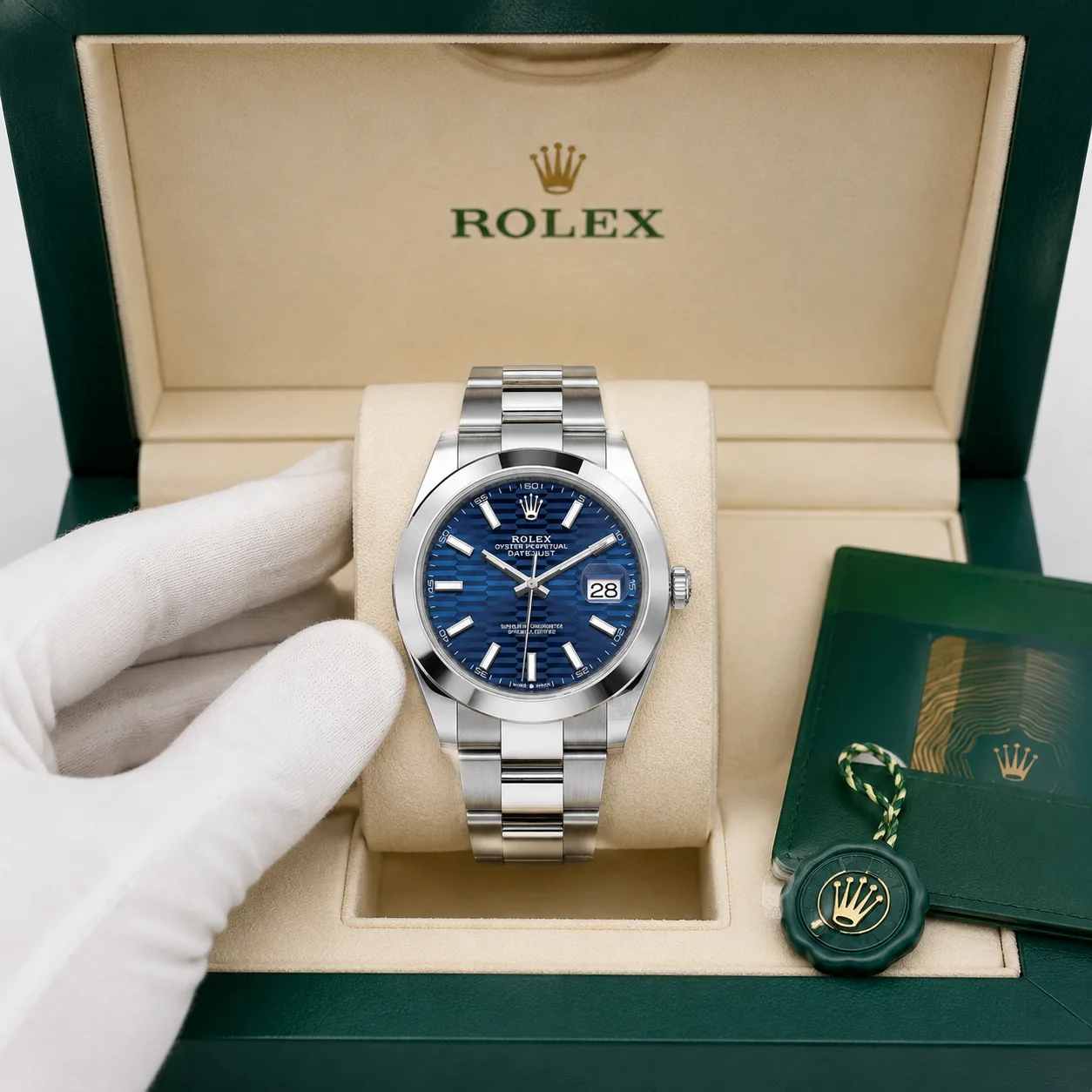 Rolex Datejust m126300-0023 41mm Calibre 3235 White / Smooth Bezel 904L Stainless Steel AI 头图 5 - 包装盒 [ai-shot:box-shot]