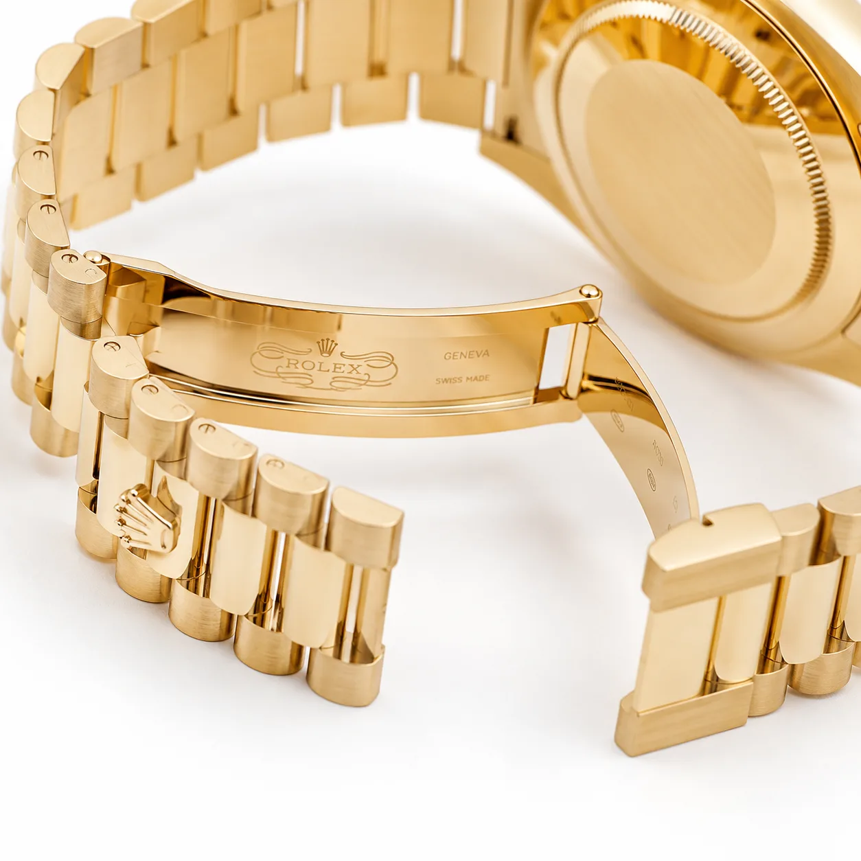 Rolex Day-Date m228398tbr-0002 40mm White Dial Diamond-Set Bezel 18K Yellow Gold AI 头图 3 - 表扣表链 [ai-shot:bracelet-clasp]